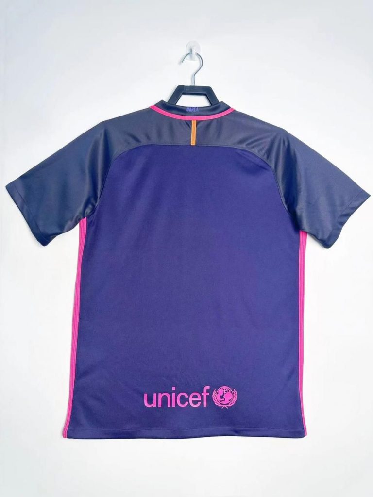Barcelona 2016-17 Camiseta visitante