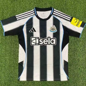 Newcastle United 2025-26 Camiseta local