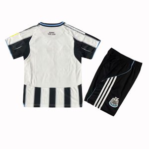 niños Newcastle United 2025-26 Local Kit