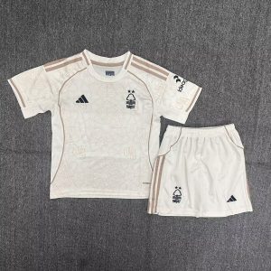 niños Nottingham Forest 2025-26 Visitante Kit