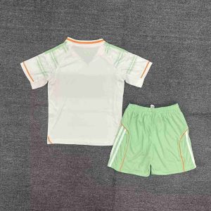 niños Celtic 2025-26 Tercera Kit