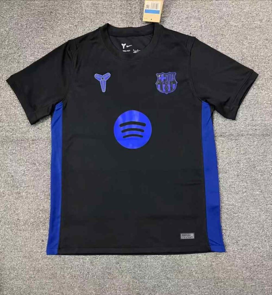 Barcelona 2025 Collaborative collection Camiseta