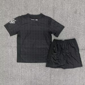 niños Tottenham Hotspur 2025-26 Special Edition Kit