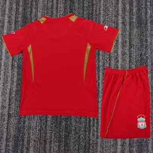 niños Liverpool 2005-06 Local Kit