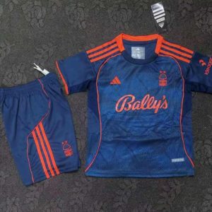 niños Nottingham Forest 2025-26 Tercera Kit