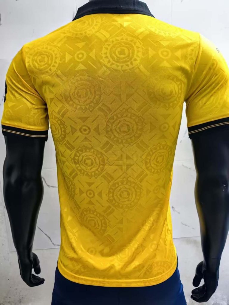 Wolverhampton 2025-26 Camiseta local versión jugador