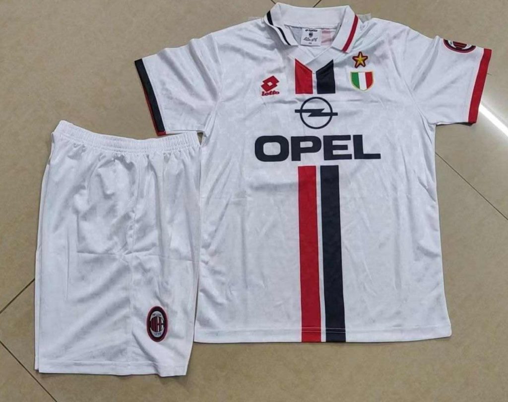 niños AC Milan 1996-97 Visitante Kit