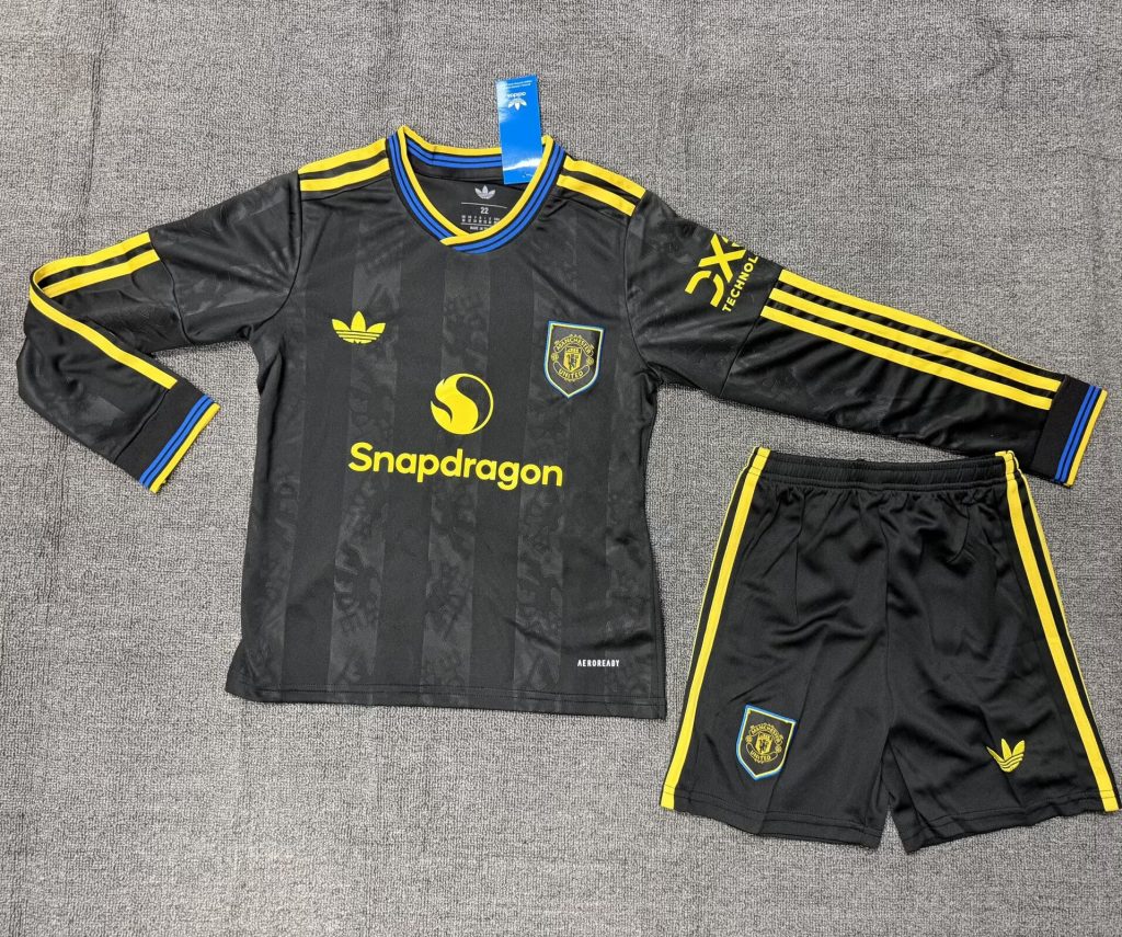 niños Manchester United 2025-26 Tercera Long Sleeve Kit