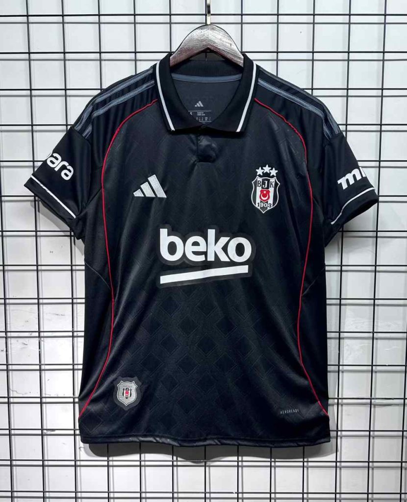 Beşiktaş 2025-26 Tercera camiseta
