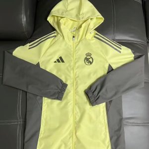 Real Madrid 2025 Cortavientos with Hat