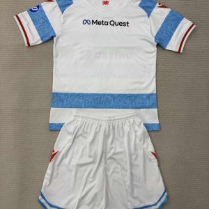 niños Wrexham 2025-26 Tercera Kit