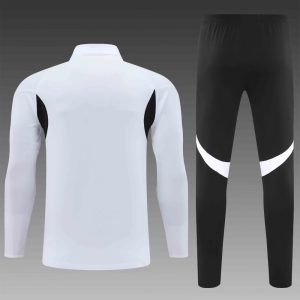 niños Liverpool 2025-26 Entrenamiento Suits