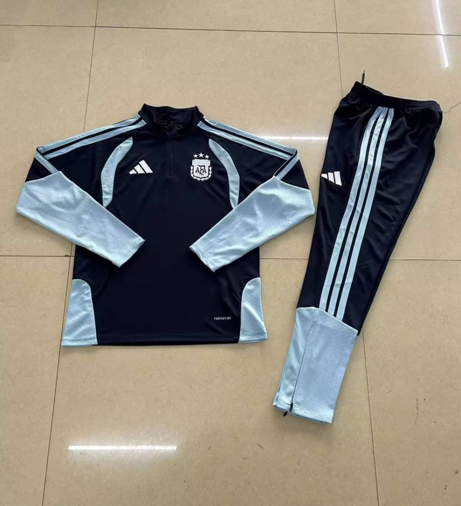 niños Argentina 2025-26 Entrenamiento Suits