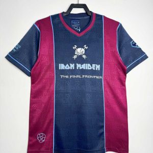 Iron Maiden Band 2011 Camiseta local